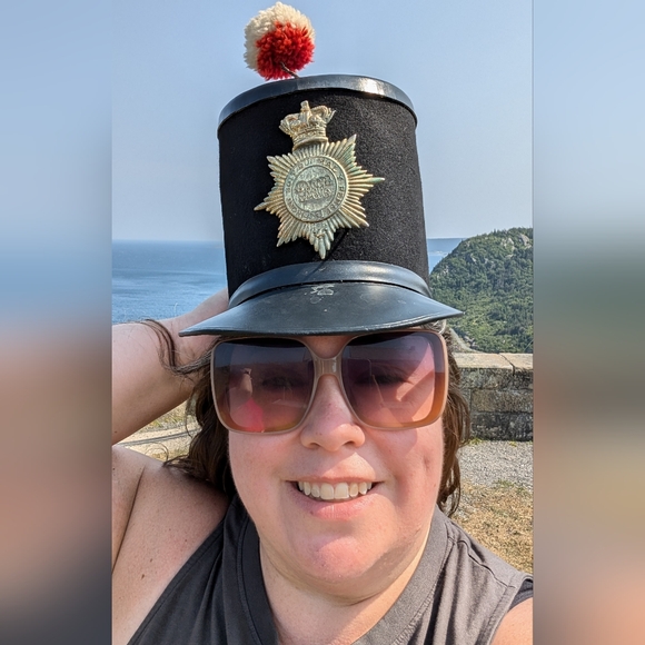 Hey, I'm Aeryn. - Picture 3 of 5